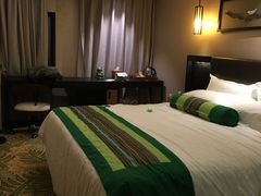 -深圳罗湖东门步行街亚朵X酒店