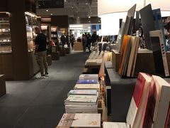 -茑屋书店(天目里店)