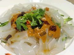 -老码头黑皮肘子锅包肉(赣水路店)