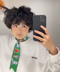 -BULB STUDIO 巴柏明星发型工作室