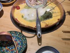 -洱火云南酸菜牛肉火锅(石景山当代商城店)