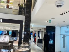 -文艺复兴百货(米兰大教堂广场店)