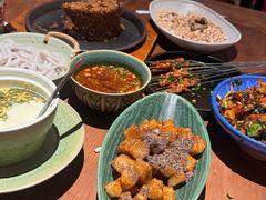 -包整·丝娃娃(一览甲秀楼风景店)