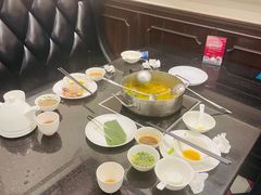 -一哥澳门豆捞 · 十七年经典澳门火锅(四季天地店)