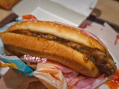 招财牛堡-麦当劳(伦敦人店)