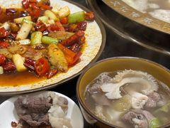 -周老三跷脚牛肉·全牛火锅(非遗传承店)