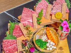 -山川小町·极番烧肉(新地假日广场店)