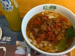 -呷佬·长沙手工米粉(金沙江路店)