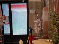 -必胜客(上海华谊新所店)