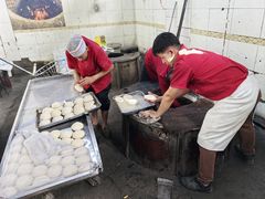 -玉龙喀什有名爱可德木烤包子
