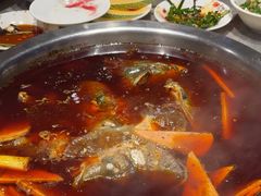 -忘情水鱼头·鲜鱼火锅(滨江中路店)