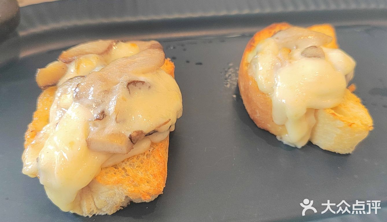 带女儿吃必胜客