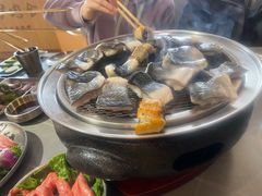 -围炉肉舍•炭烤活鳗•丹东海鲜烤肉(步行街店)