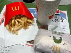 -麦当劳(南京南站站外店)