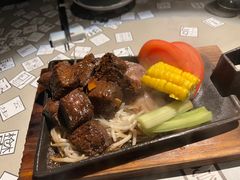 -穹六人间 people 6(岳阳路店)