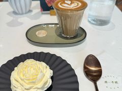 -潮一不贰·法式甜品·生日蛋糕·西式简餐(外滩店)