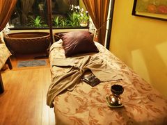 -迪瓦娜按摩和水疗中心