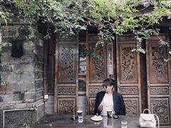 -喵屿·大理花园猫咖