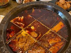 -渝嘴小老弟老火锅(华新村店)