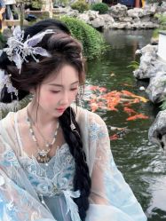 -一揽芳华汉服旗袍体验馆(拙政园店)