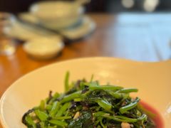 -头上红煨盐鸡·非遗院子餐厅