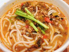 小锅米线-云海肴·汽锅鸡·云南菜(高德置地店)