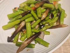 鸡枞菌炒芦笋-味莊·青岛菜(云霄路店)