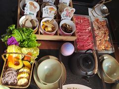 -菌自由丨野生菌火锅特色庭院餐厅(丽江古城店)