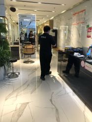 -罗亚帝造型·烫发染发