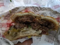 -The Habit Burger Grill 哈比特汉堡(爱琴海店)