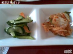 赠的小菜-韩流热风(桥东街店)
