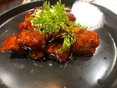 红酒泡沫牛仔粒-荟廷·晶萃(陆家嘴尚悦湾店)