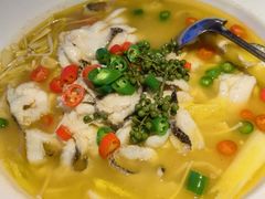 四川酸菜鱼-川流不息·地道川菜·小龙虾(新松江路店)