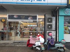 -全家便利店(兴贤路店)