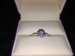 IMG_0985-威德钻石-克拉钻大本营(南京东路店)