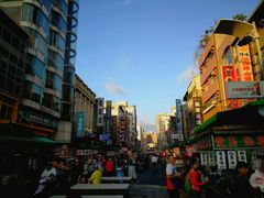 -六合夜市