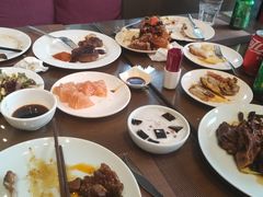 -飨食汇全日制餐厅·昆山皇冠假日酒店(九方店)