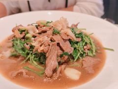 香菜摔打鲜牛肉-桂满陇·杭州小馆(巴黎春天浦建店)