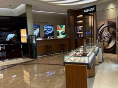 -亨吉利世界名表中心(华润万象城店)