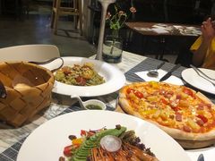 鳄梨大虾沙拉-at cafe 意大利餐厅(集美店)