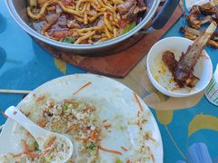 -青海特色美食小炒炕锅牦牛肉火锅