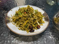 拌木兰芽-闻道食府烙饼卷带鱼(原车耳营店原大觉寺店)