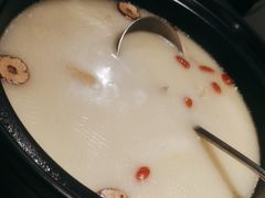 胡椒猪肚鸡锅-乔街深夜食堂·台州菜·高压锅生蚝(杭州总店)