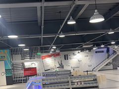-极限PLAY运动娱乐新世界·团建派对潮玩休闲馆·室内蹦极高空游乐园