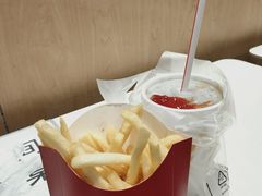 麦辣鸡腿汉堡经典中薯条套餐-麦当劳(东直门外大街店)