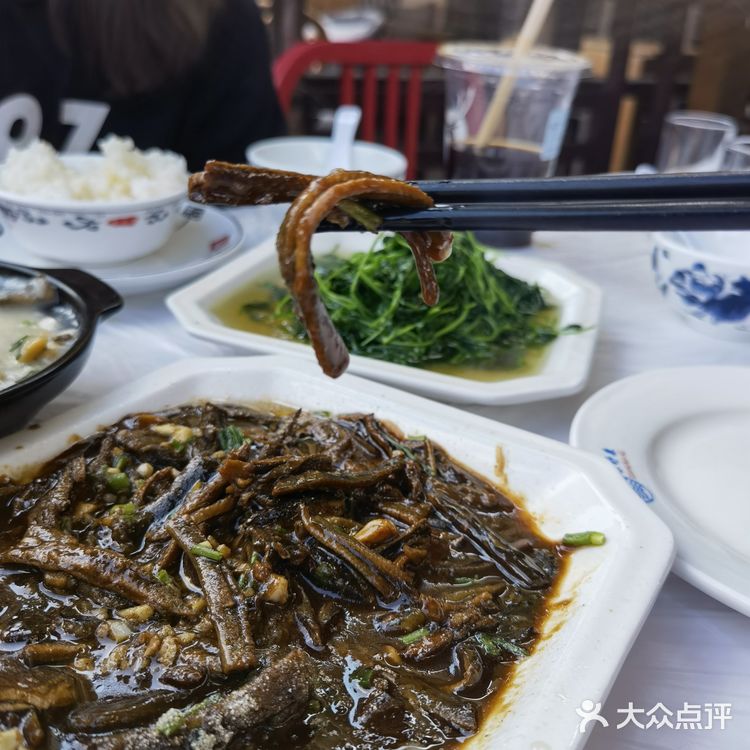 在朱家角挑一家河边农家乐吃吃吧