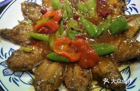 Pepper and Fish Skin Stir-fry