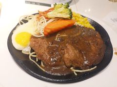 -汤姆家的牛排意面披萨(新城市广场店)