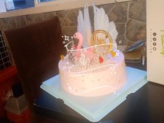 天鹅之梦-千裡酥面包生日蛋糕(中学巷店)