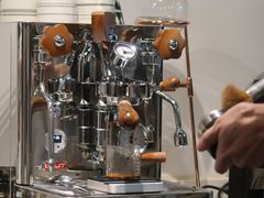 -Double cafe